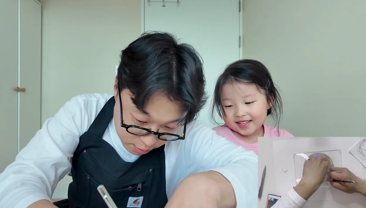 아빠랑 아이랑 집콕놀이 추천템 DIY 무드등 만들기(육아 브이로그) - 참고 컷 3 - 무드등